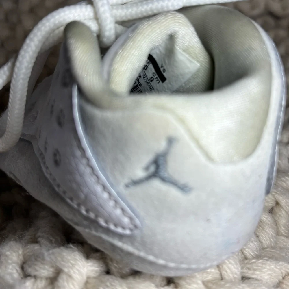 Air Jordan Retro Infant Newborn 552664-100 SIZE 3C White Crib Shoes